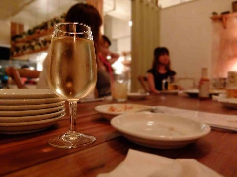 いつもの女子会が結婚を遠ざけている