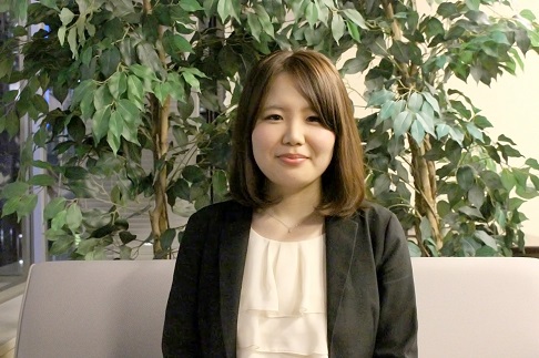 須崎綾さんに、マル秘トークを聞いてみました。