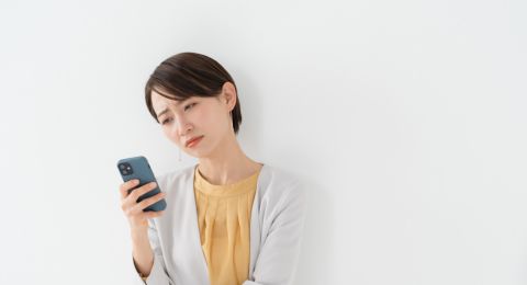 マッチングアプリで困っている女性